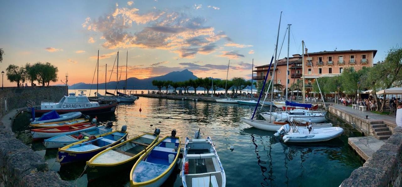 Albergo Gardesana Torri Del Benaco Buitenkant foto