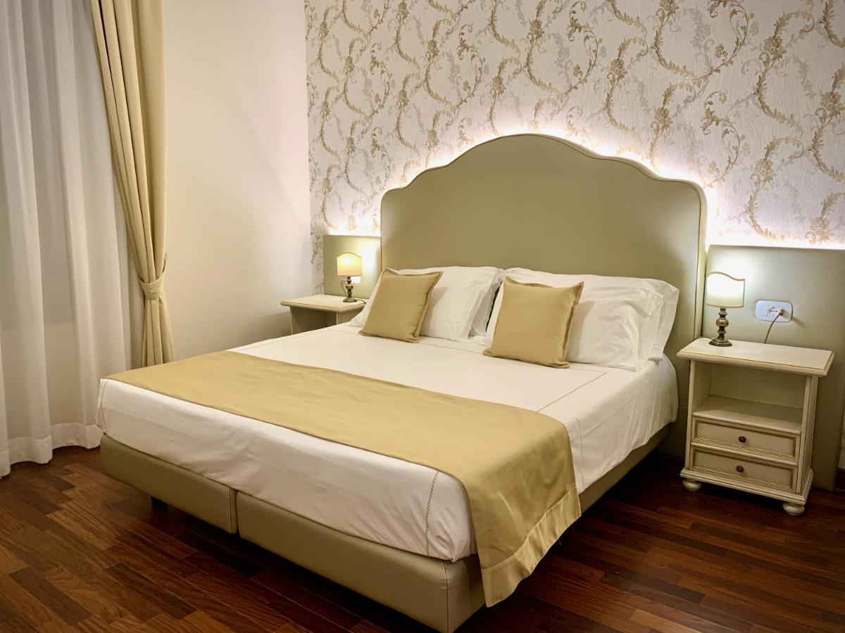 Albergo Gardesana Torri Del Benaco Buitenkant foto