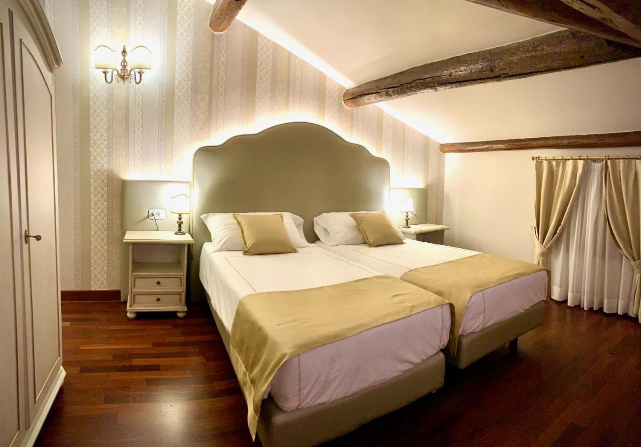 Albergo Gardesana Torri Del Benaco Buitenkant foto