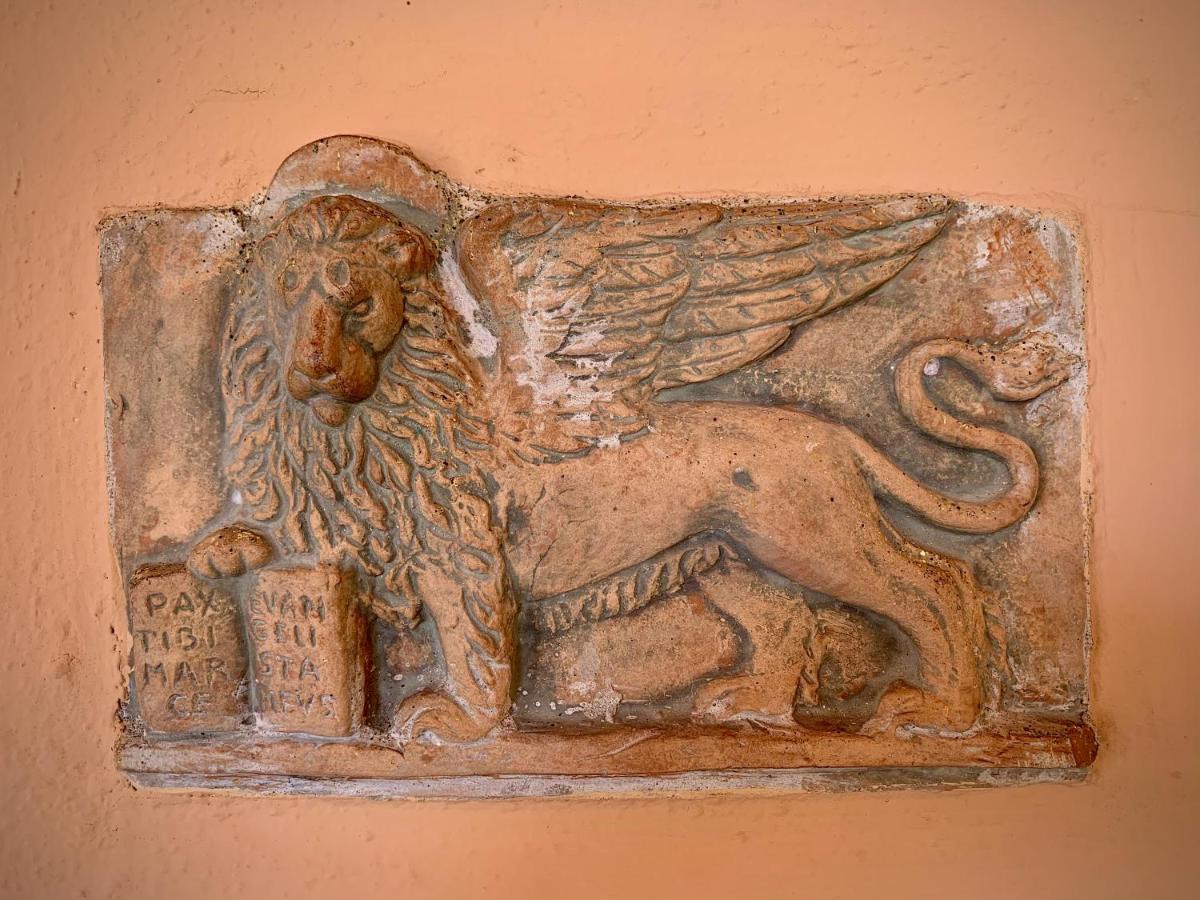 Albergo Gardesana Torri Del Benaco Buitenkant foto