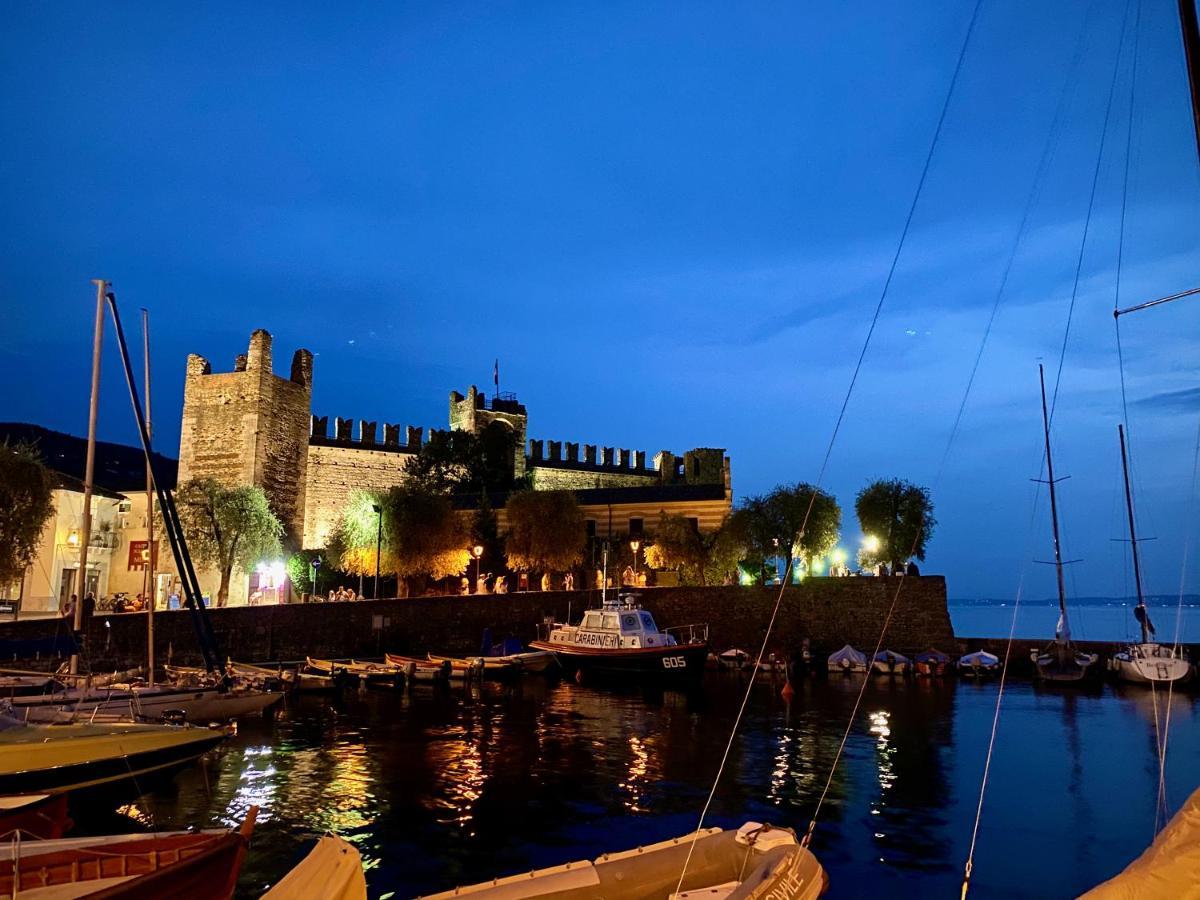 Albergo Gardesana Torri Del Benaco Buitenkant foto