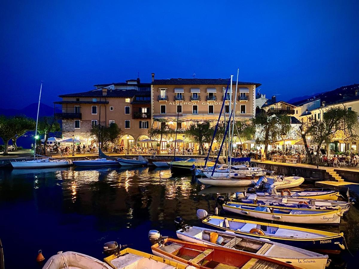 Albergo Gardesana Torri Del Benaco Buitenkant foto